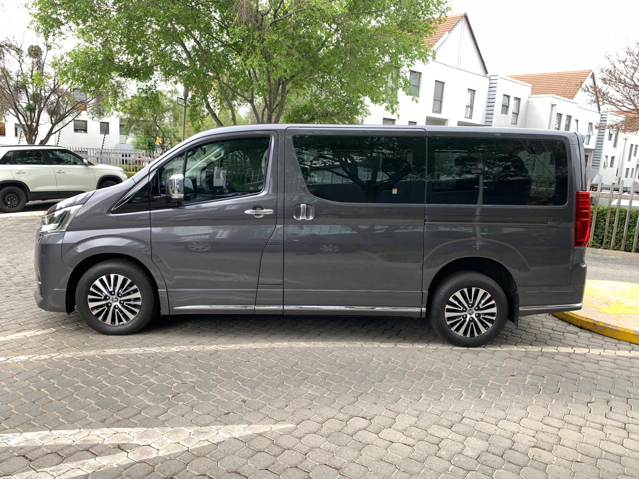 Used 2024 Toyota Quantum 2.8 LWB bus 6-seater VX Premium