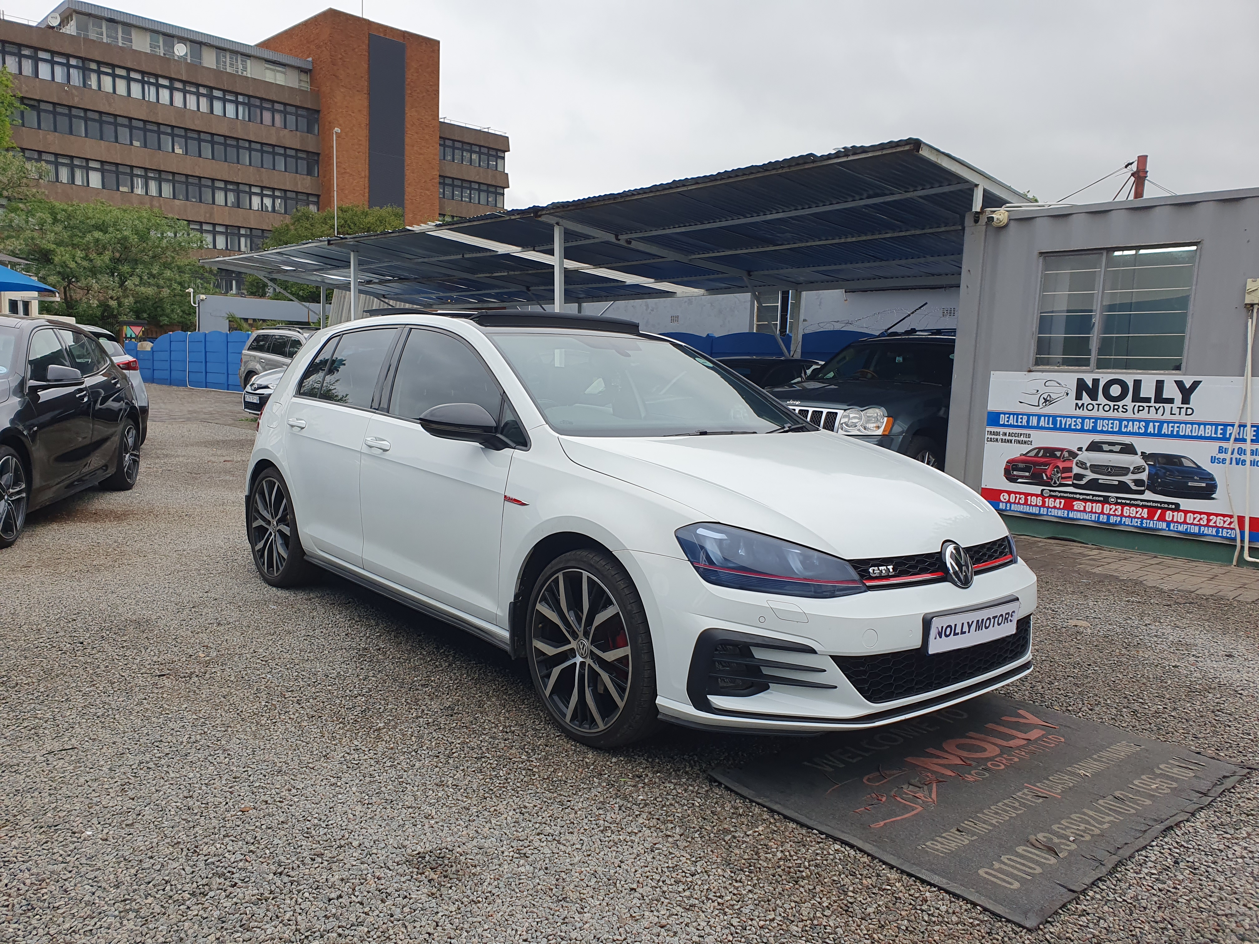 Used 2015 Volkswagen Golf GTI auto