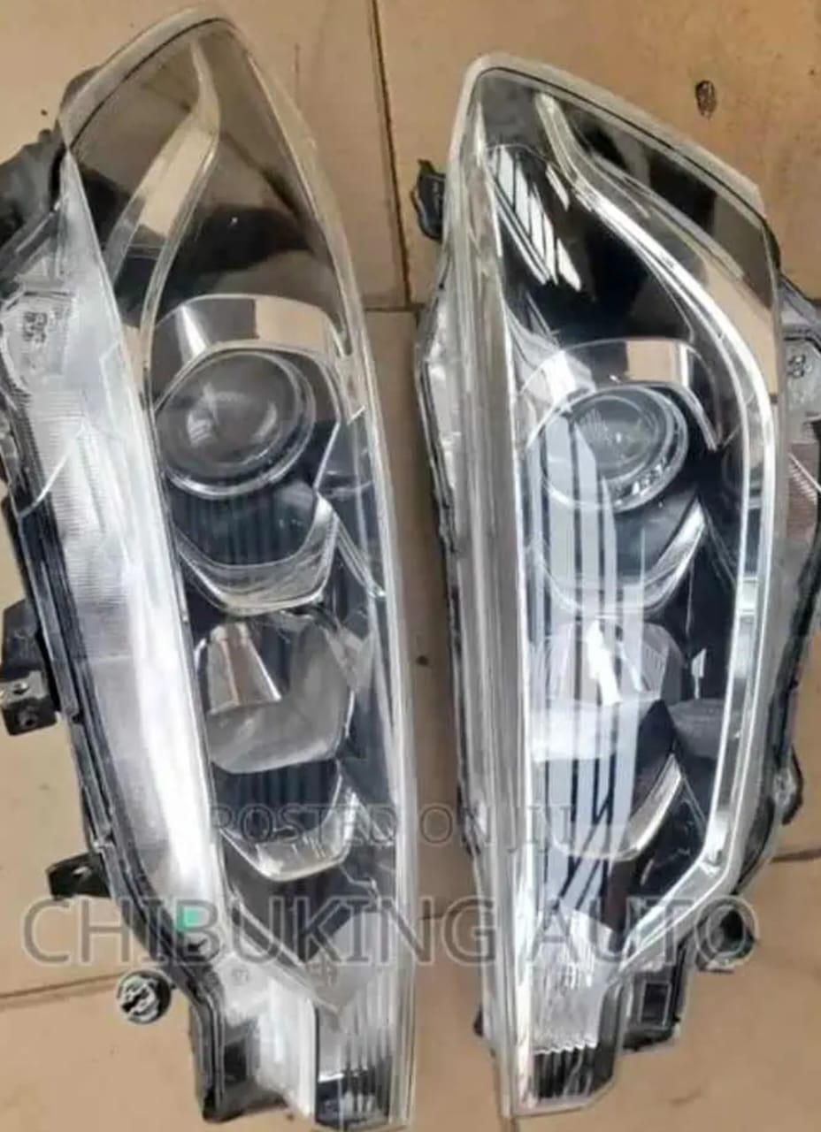Toyota rumion Headli