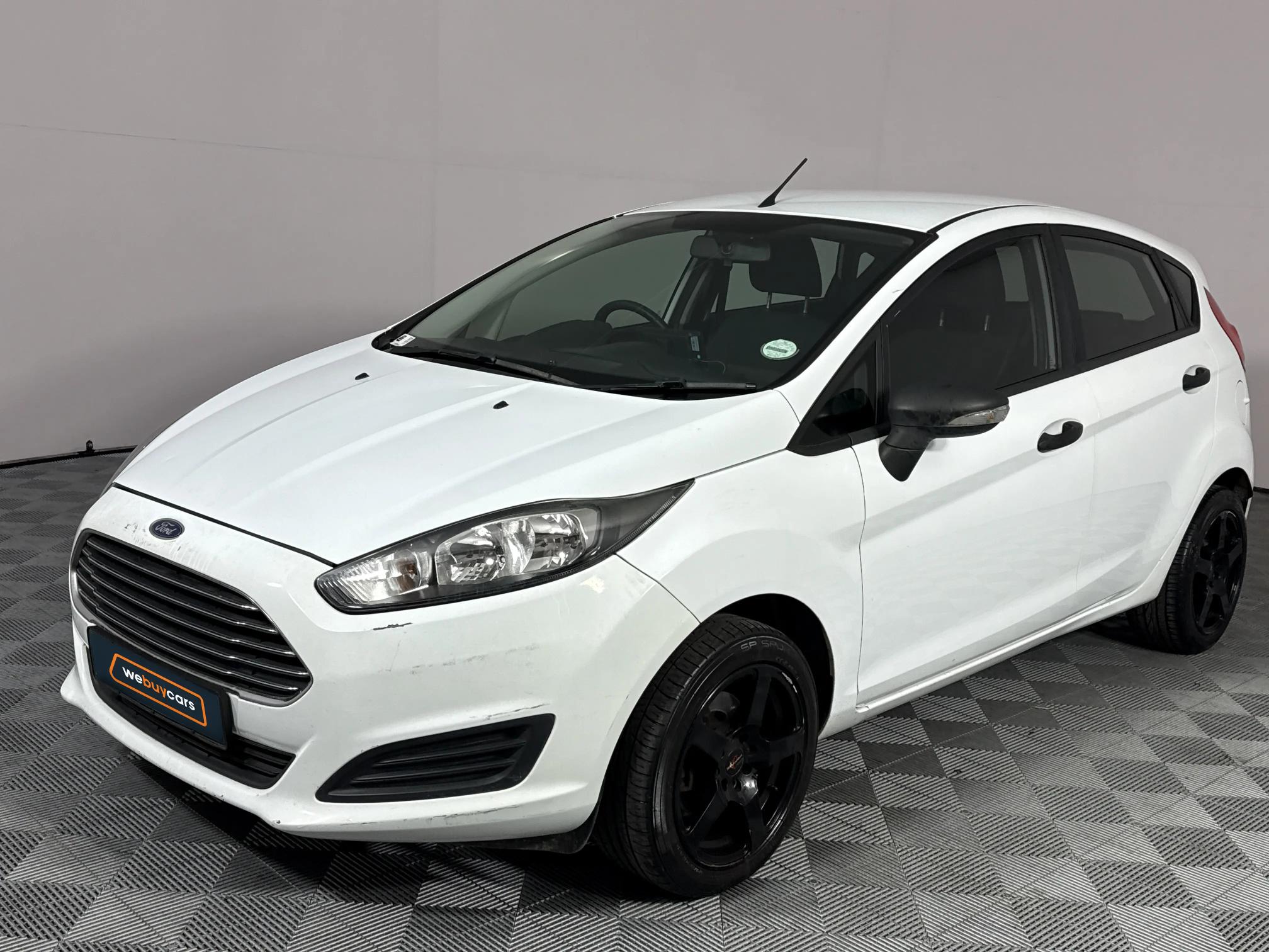 Used 2015 Ford Fiesta 5-door 1.4 Ambiente