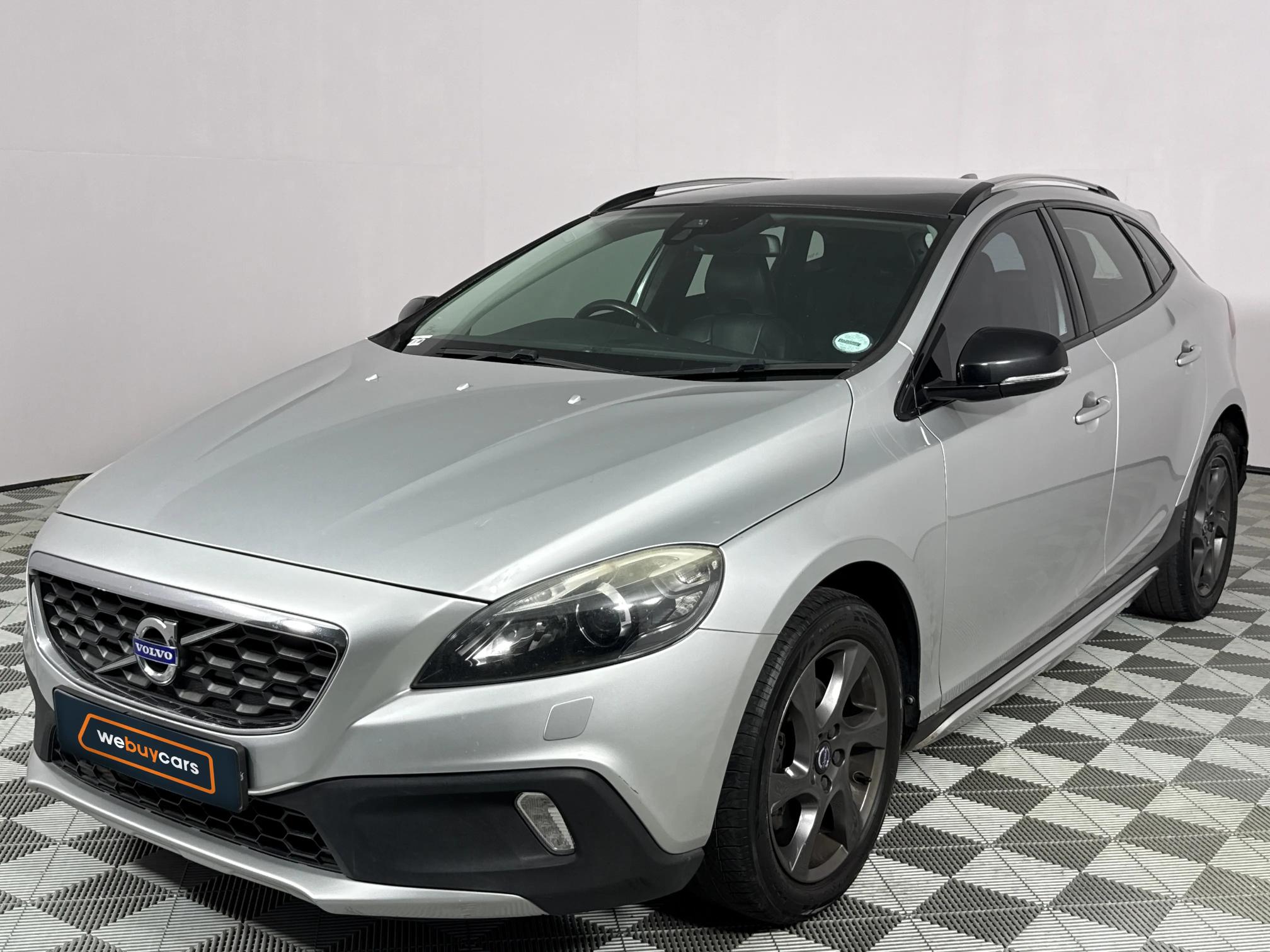 Used 2015 Volvo V40 Cross Country T4 Elite