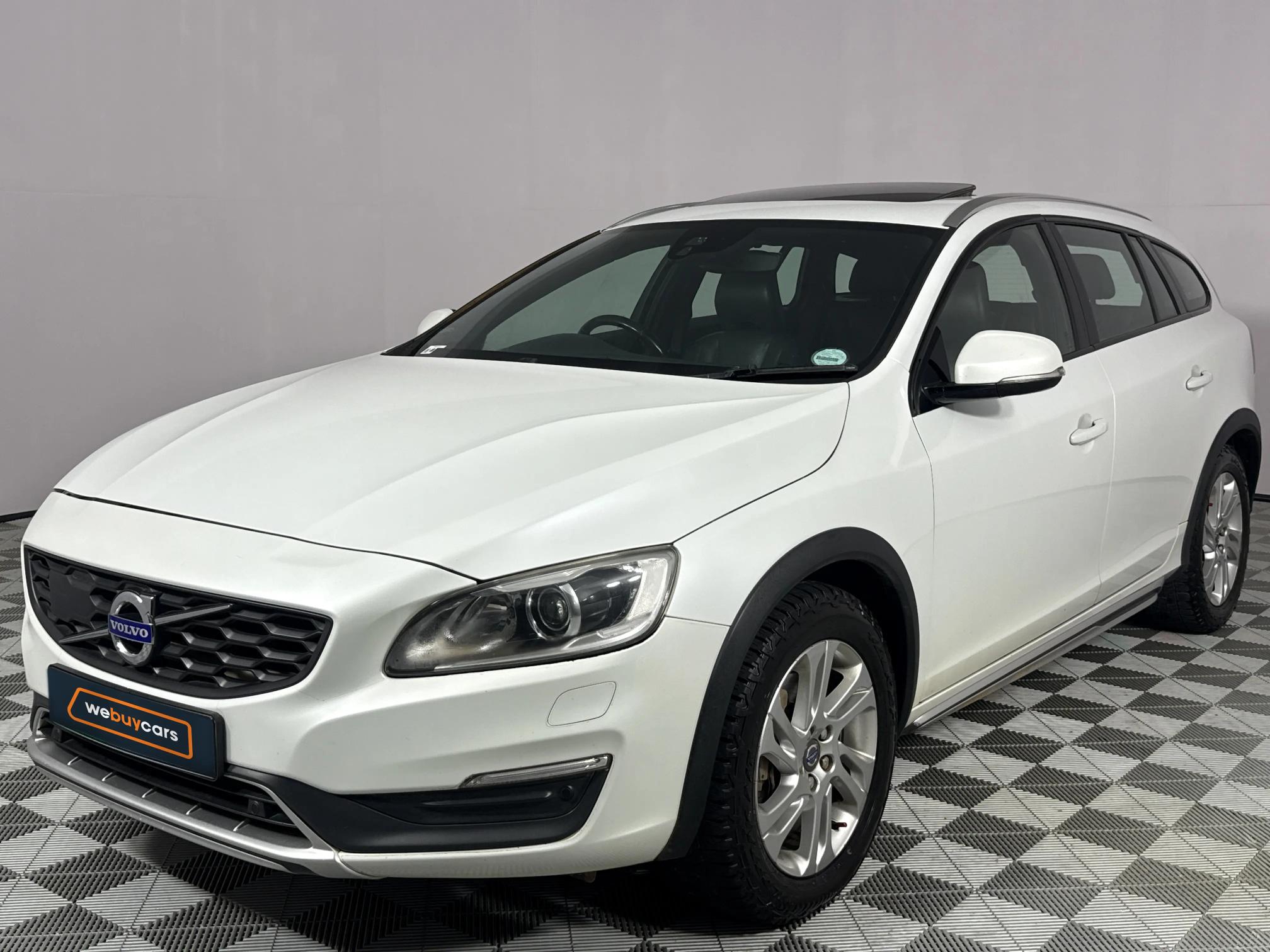 Used 2015 Volvo V60 Cross Country D4 AWD Inscription
