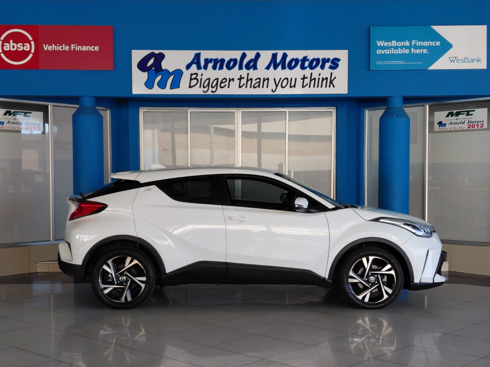 Used 2023 Toyota C-HR 1.2T Plus manual