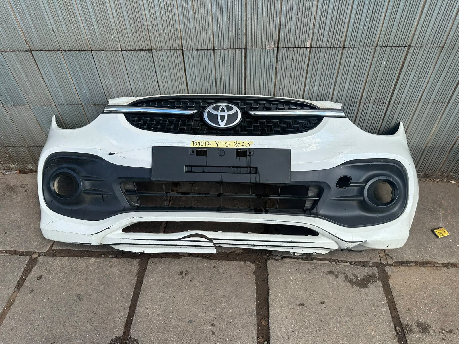 Toyota vitz complete front bumper
