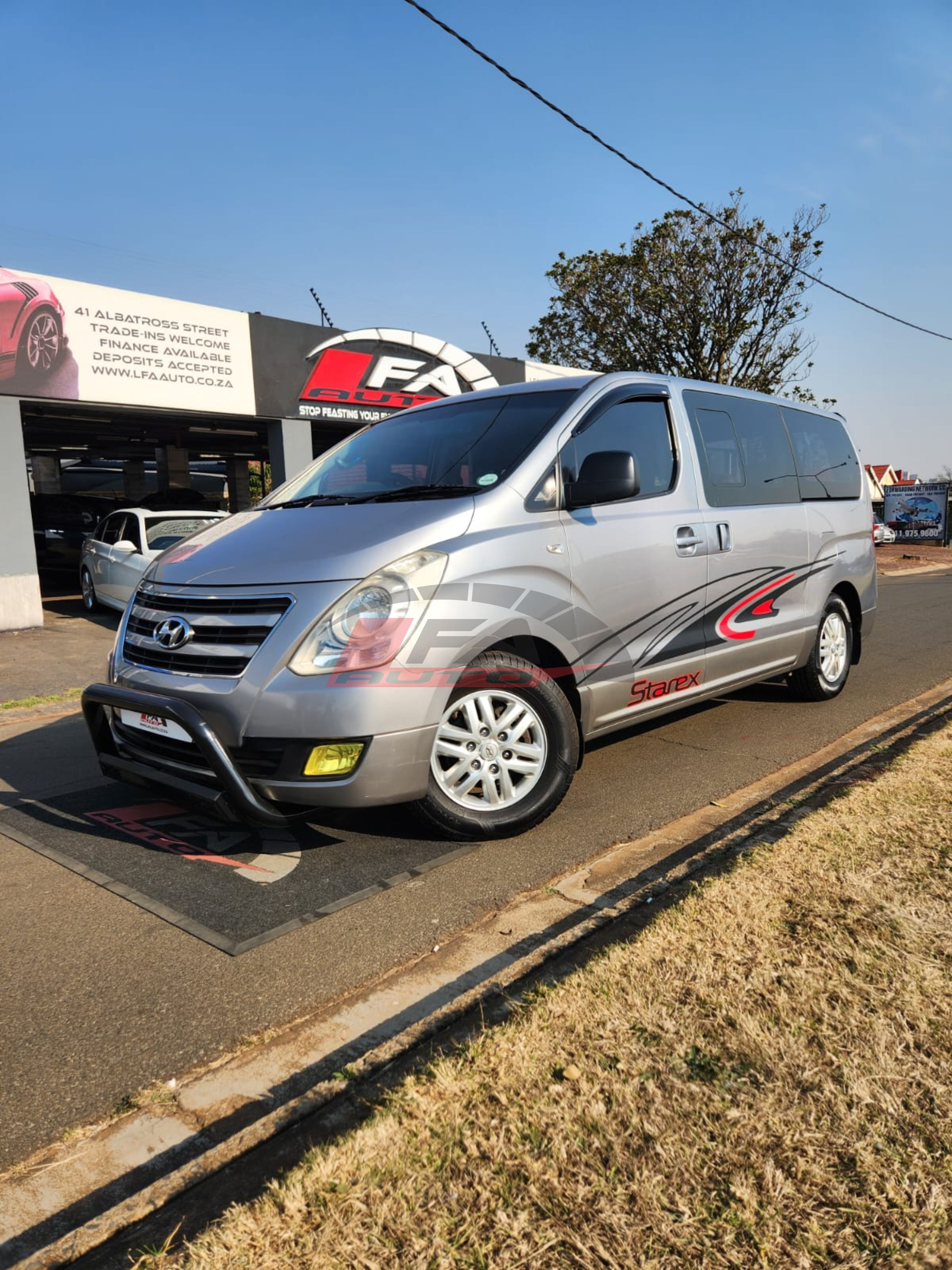Used 2016 Hyundai H-1 2.5VGTi bus Elite 9-seater