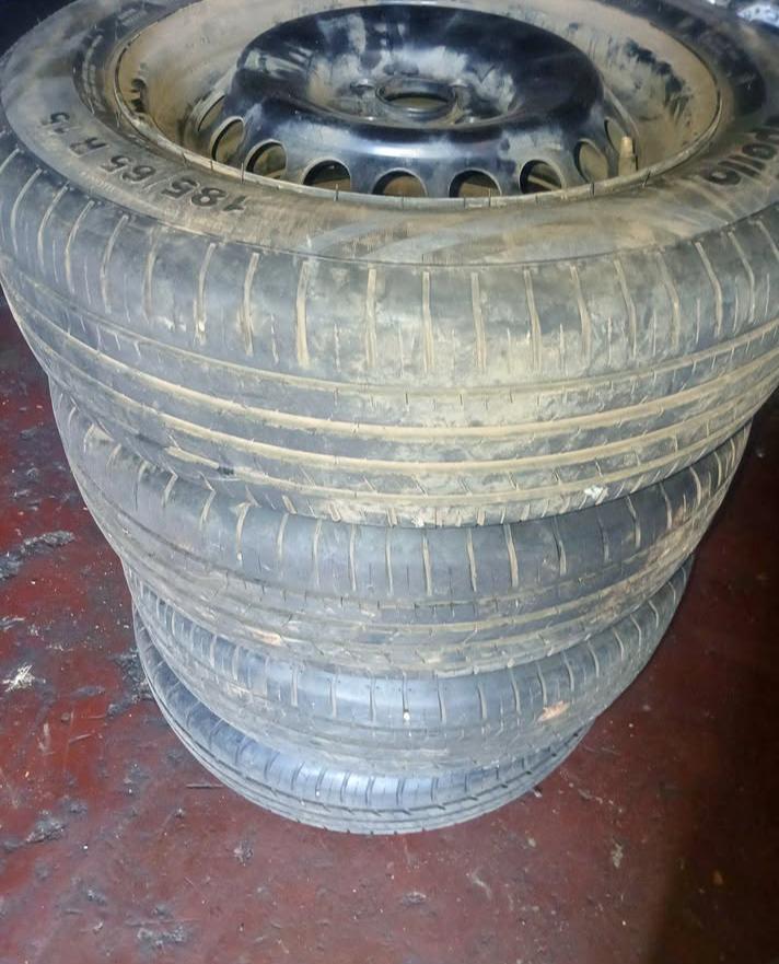 Toyota starlet rims and tyre