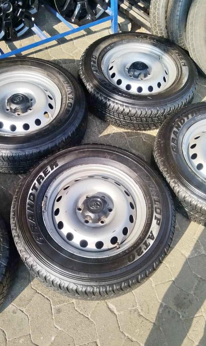 Suzuki Ertiga rims and tyre