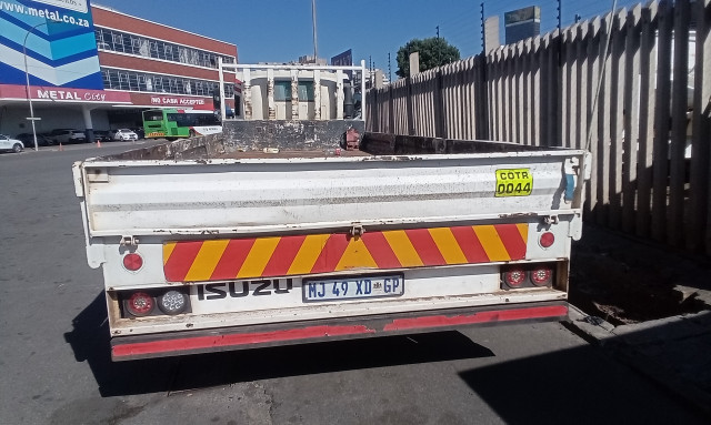 Used 2006 ISUZU NQR 500 F/C C/C