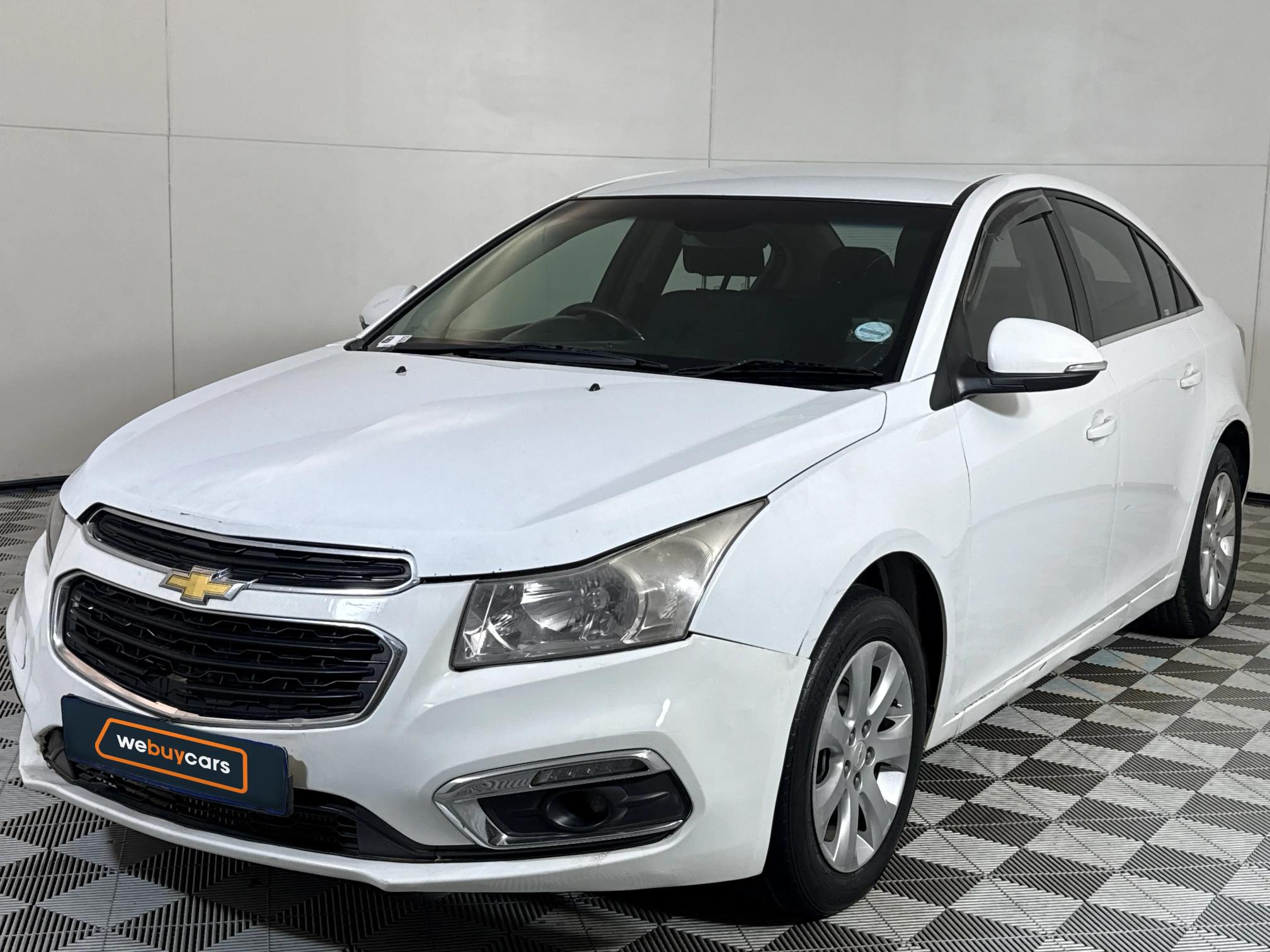 Used 2015 Chevrolet Cruze sedan 1.6 LS