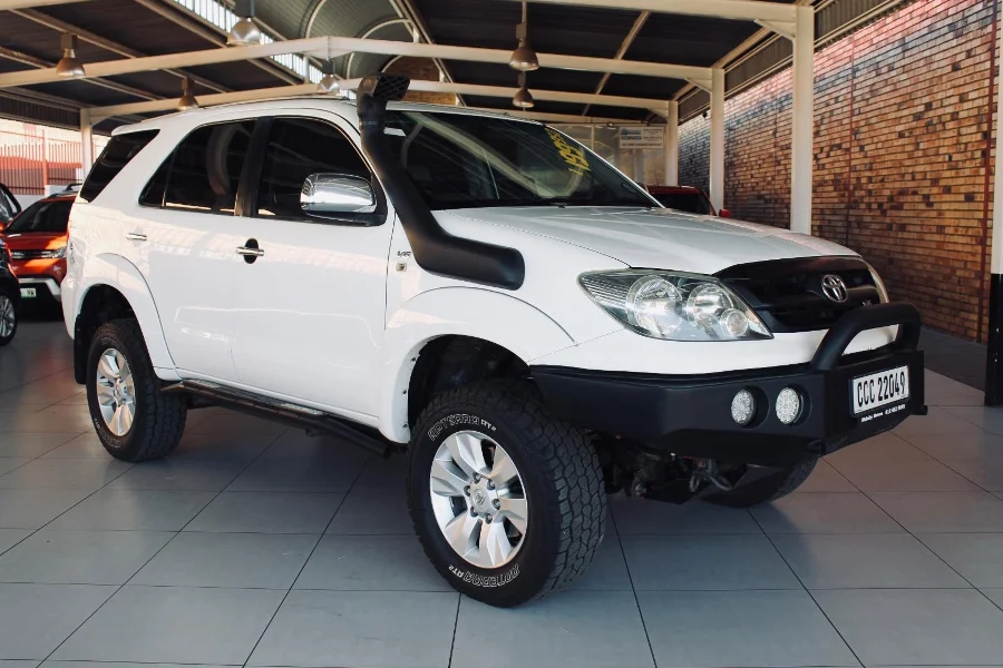 Used 2007 Toyota Fortuner V6 4.0 4x4 auto - Midcity Motors Klerksdorp Used 2007 Toyota Fortuner V6 4.0 4x4 auto - Midcity Motors Klerksdorp