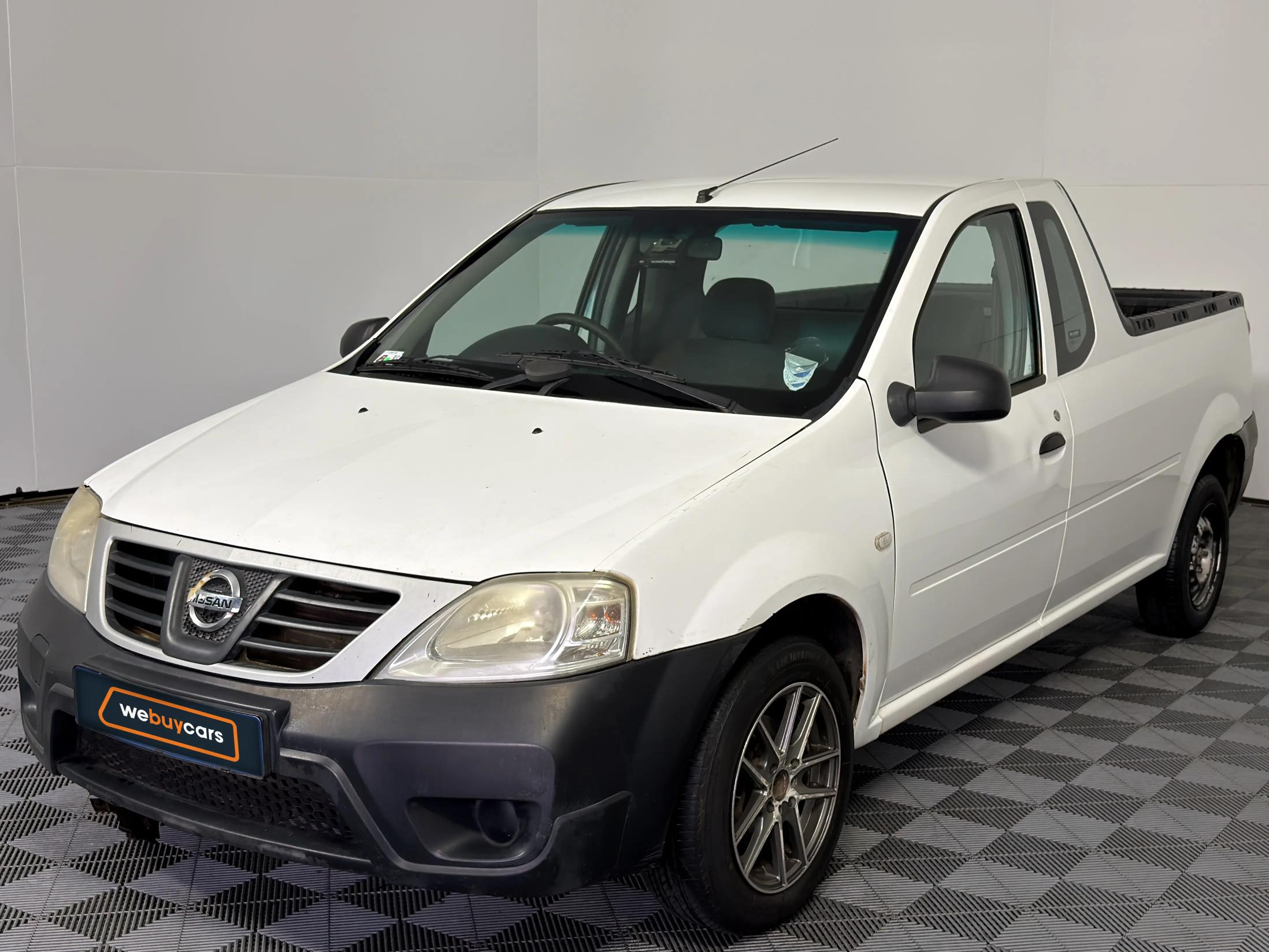 Used 2012 Nissan NP200 1.6i safety pack