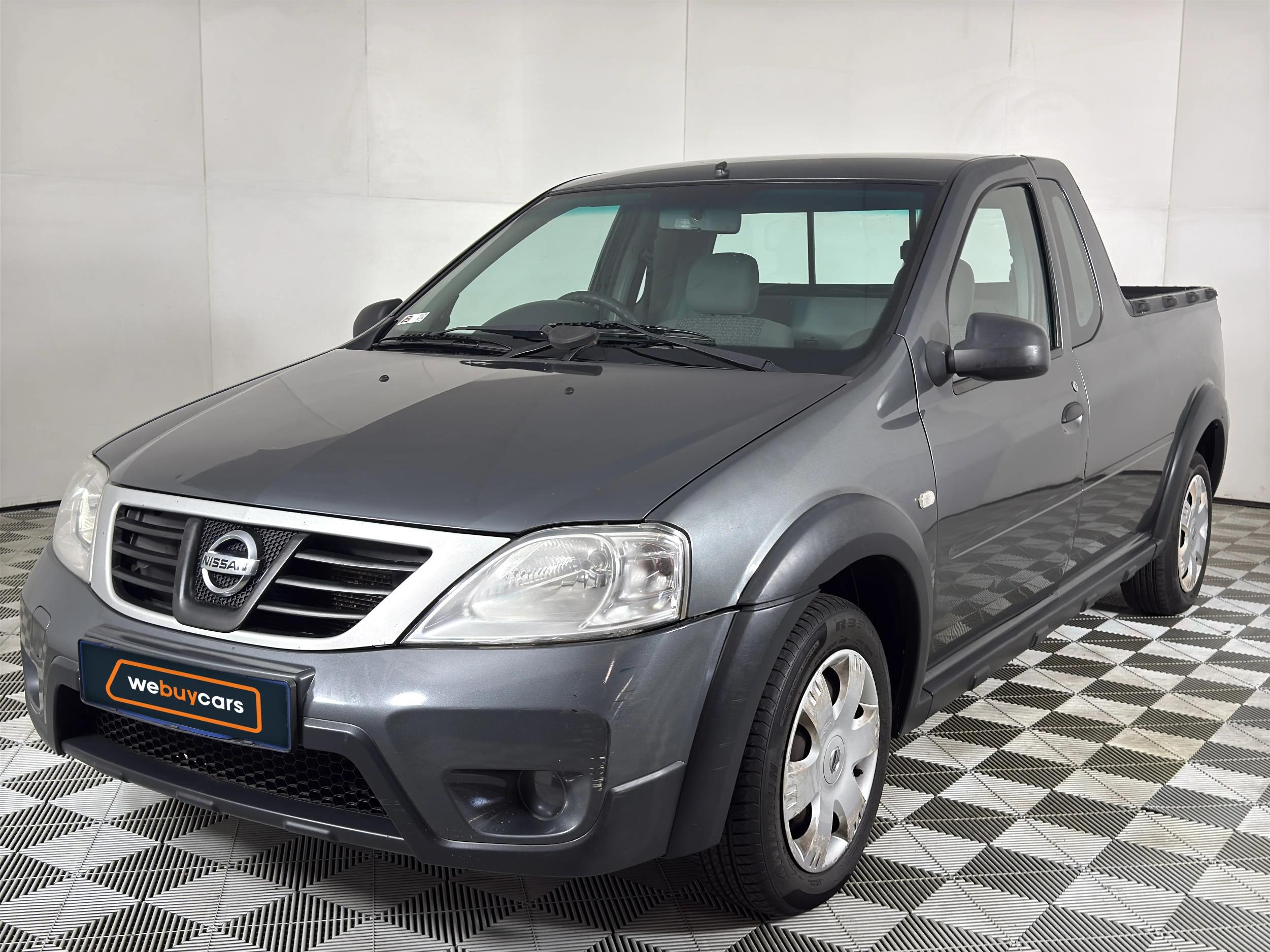Used 2011 Nissan NP200 1.6 16v mid