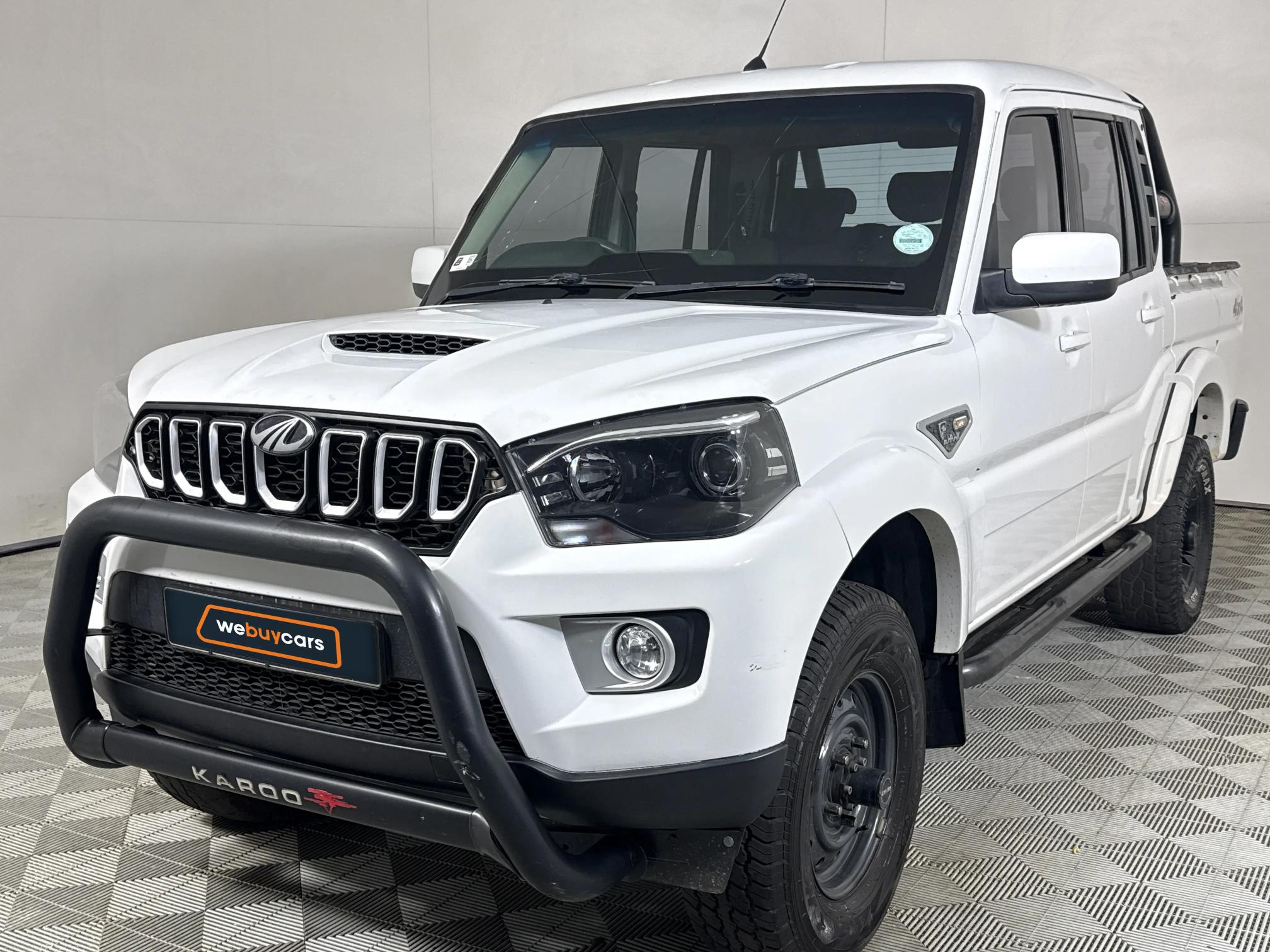 Used 2023 Mahindra Pik Up 2.2CRDe double cab 4x4 S6 manual