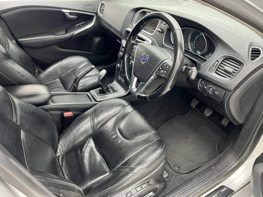 Used 2014 Volvo V40 T3 Essential - EBK Auto Used 2014 Volvo V40 T3 Essential - EBK Auto