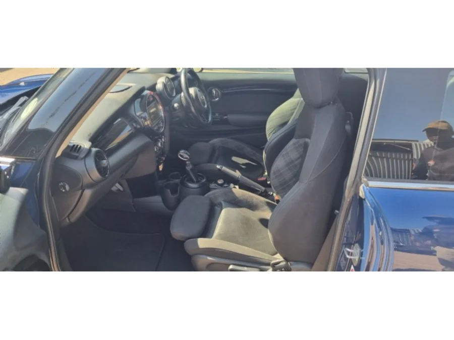Used 2017 MINI Hatch Cooper Hatch 3-Door Caribbean Aqua Limited Edition (package 1) - BB Nissan Mokopane Used 2017 MINI Hatch Cooper Hatch 3-Door Caribbean Aqua Limited Edition (package 1) - BB Nissan Mokopane