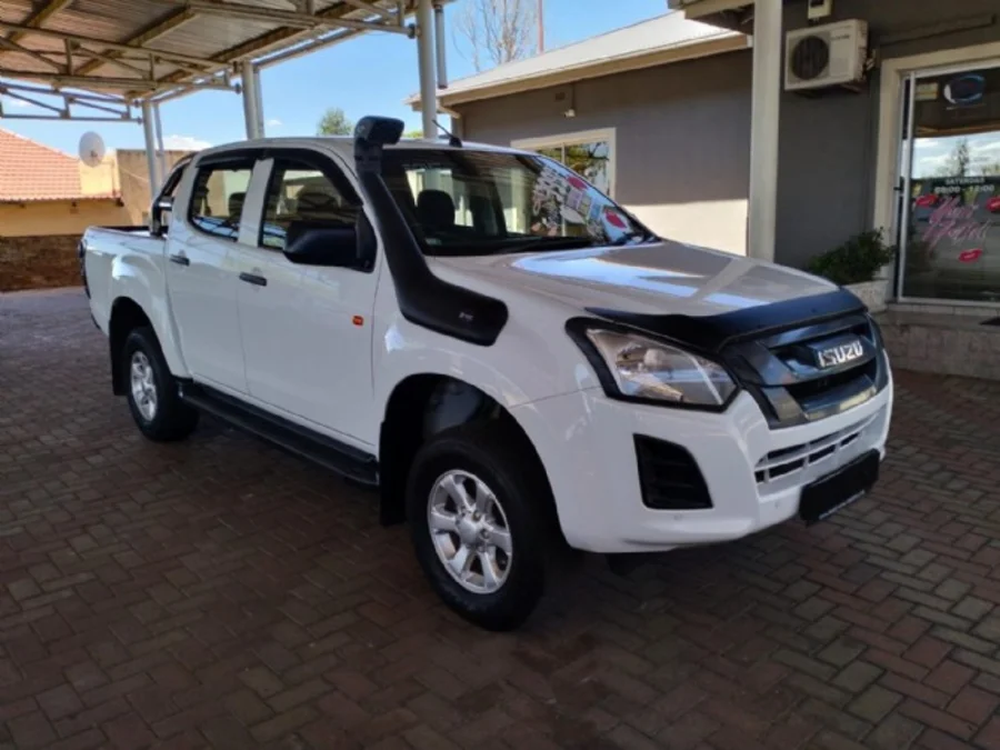 Used 2022 Isuzu D-Max Gen 6 250 double cab Hi-Ride manual - Auto World KlerKsdorp Used 2022 Isuzu D-Max Gen 6 250 double cab Hi-Ride manual - Auto World KlerKsdorp