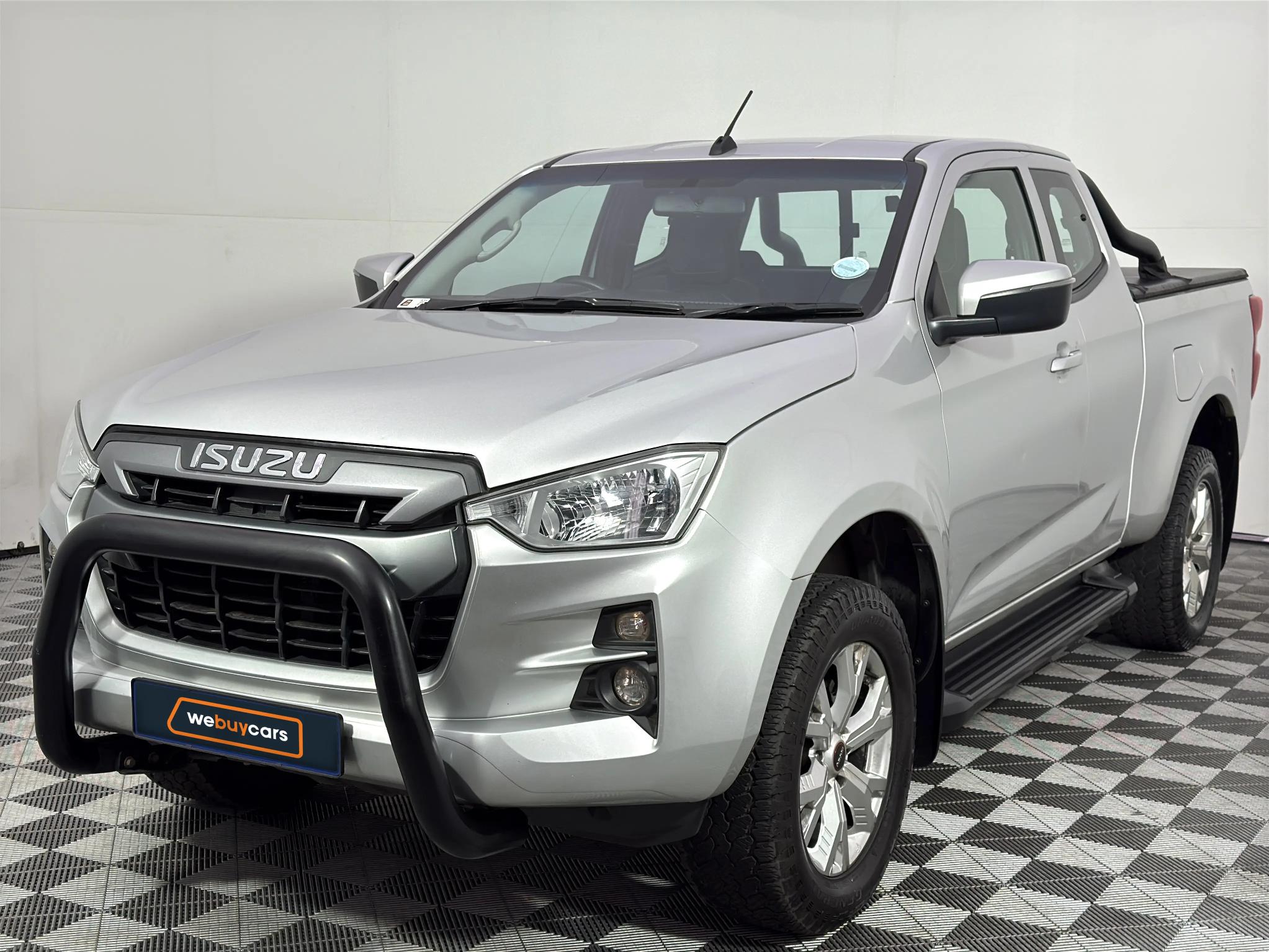 Used 2023 Isuzu D-Max 1.9TD Extended cab LS manual