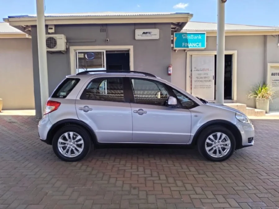 Used 2013 Suzuki SX4 2.0 auto - Auto World KlerKsdorp Used 2013 Suzuki SX4 2.0 auto - Auto World KlerKsdorp