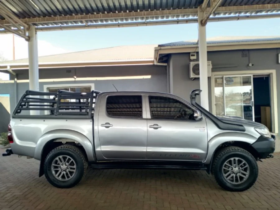 Used 2015 Toyota Hilux 3.0D-4D double cab 4x4 Raider Legend 45 auto - Auto World KlerKsdorp