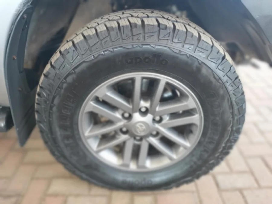 Used 2015 Toyota Hilux 3.0D-4D double cab 4x4 Raider Legend 45 auto - Auto World KlerKsdorp