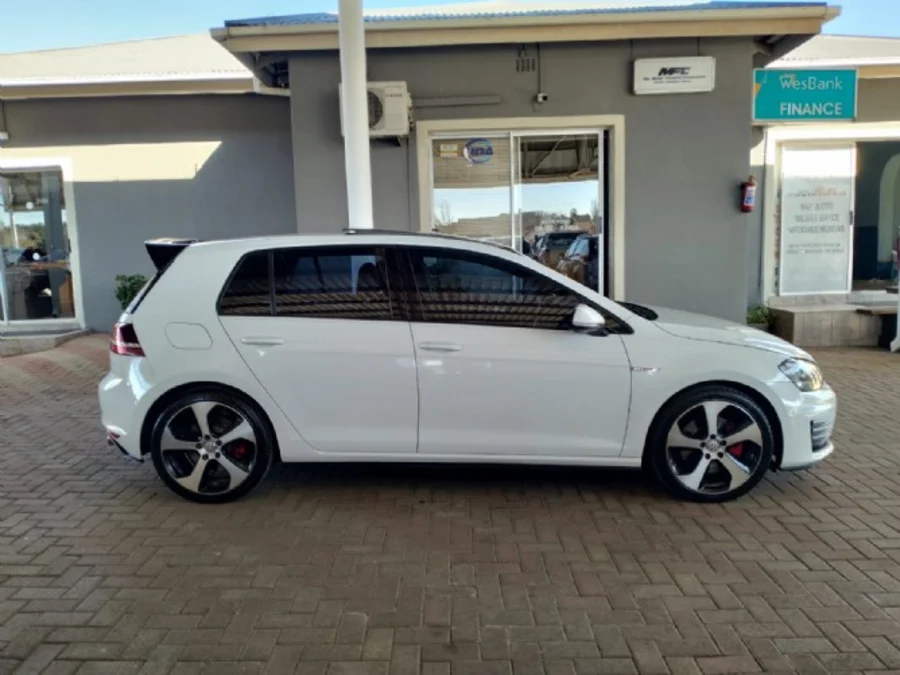 Used 2016 Volkswagen Golf GTI auto - Auto World KlerKsdorp Used 2016 Volkswagen Golf GTI auto - Auto World KlerKsdorp