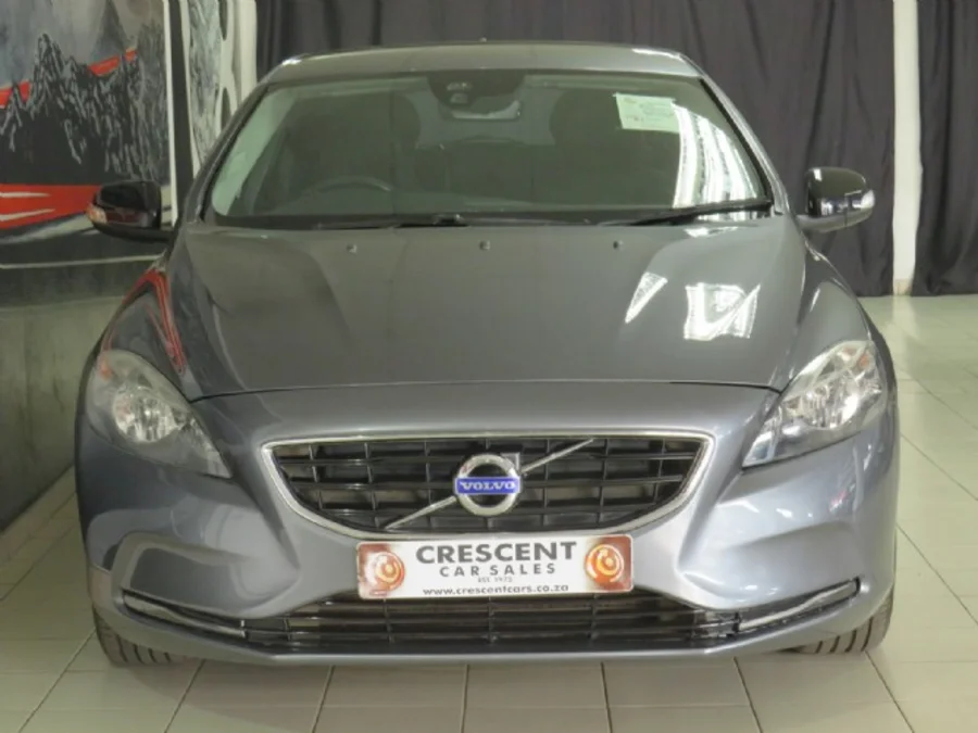 Used 2015 Volvo V40 T3 Kinetic - Crescent Car Sales Used 2015 Volvo V40 T3 Kinetic - Crescent Car Sales