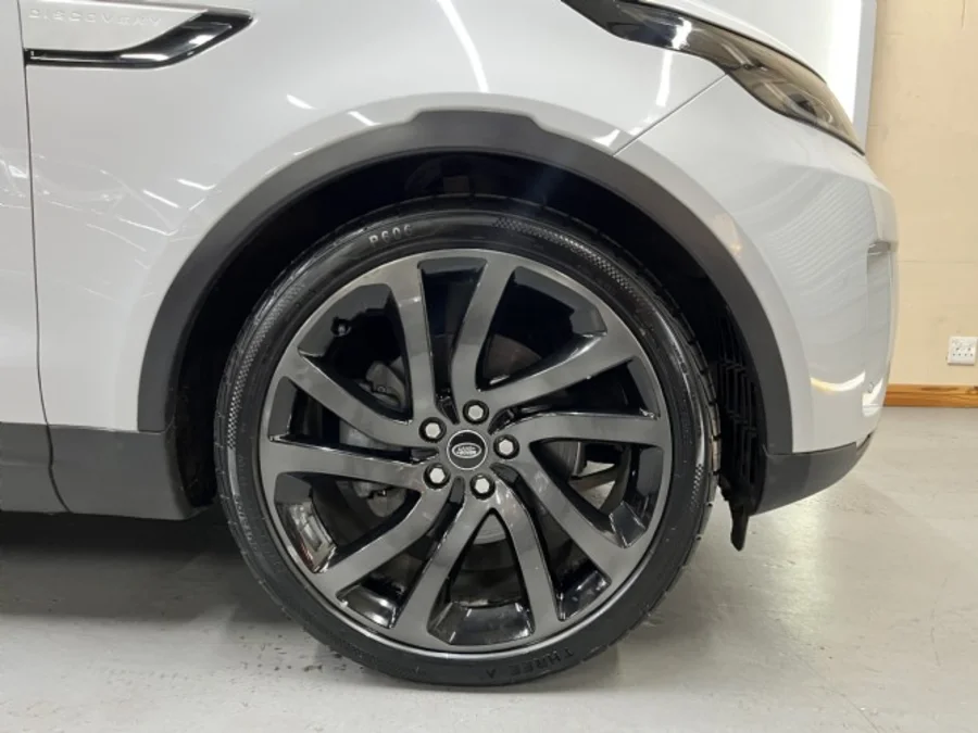 Used 2019 Land Rover Discovery HSE Td6 - Crescent Car Sales Used 2019 Land Rover Discovery HSE Td6 - Crescent Car Sales