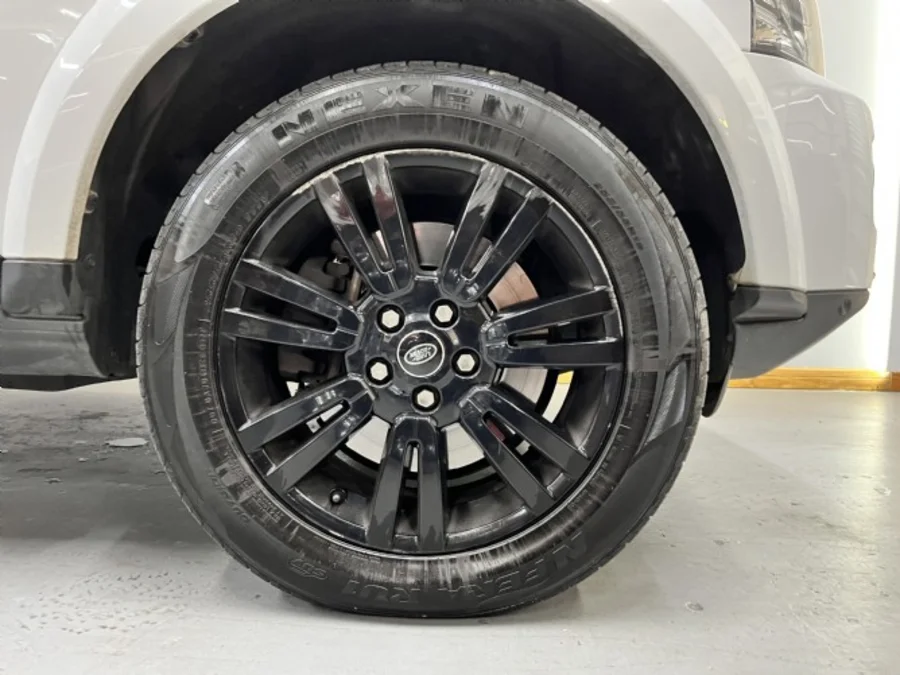 Used 2014 Land Rover Discovery SDV6 SE - Crescent Car Sales Used 2014 Land Rover Discovery SDV6 SE - Crescent Car Sales