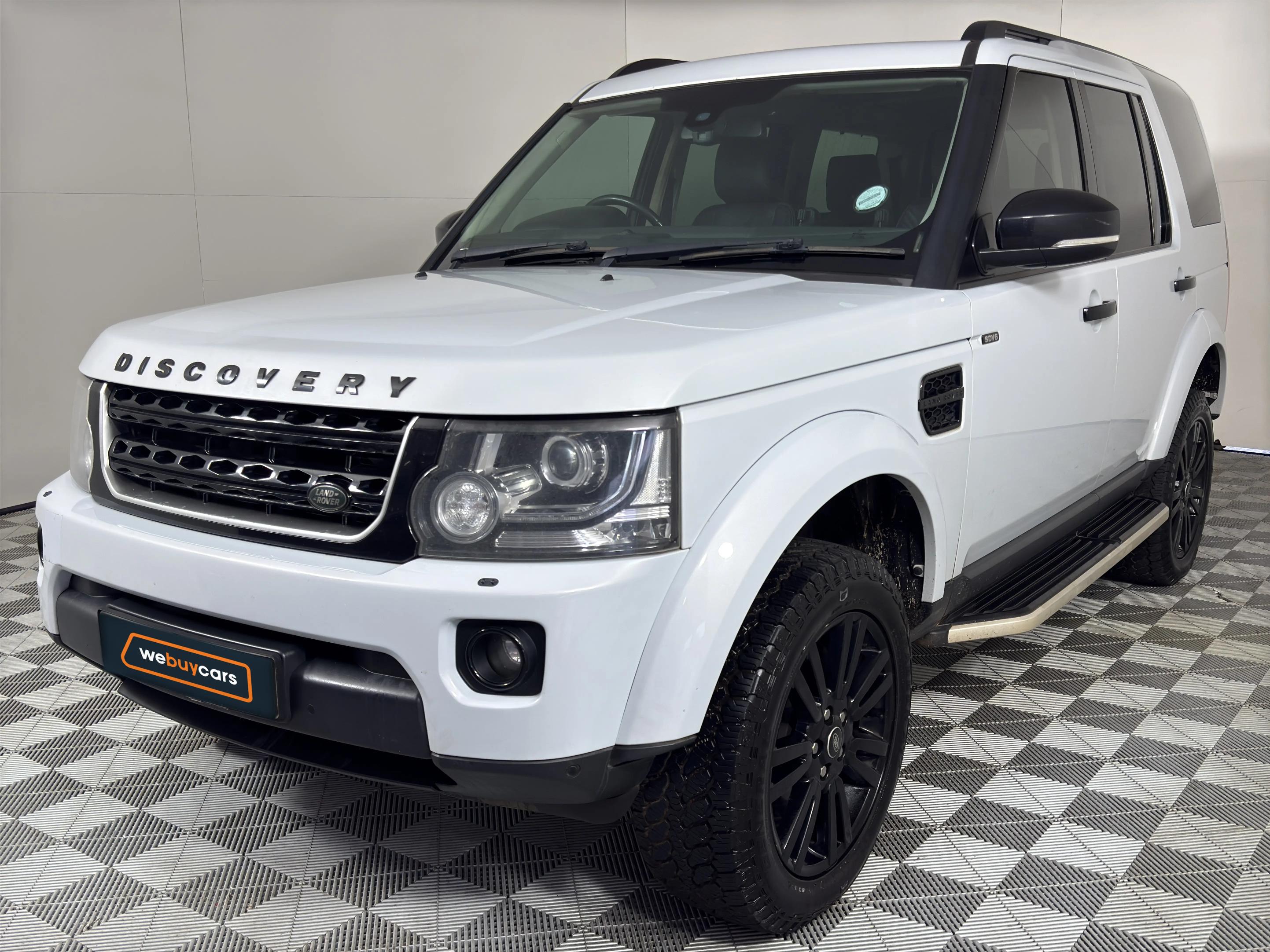 Used 2015 Land Rover Discovery SDV6 S