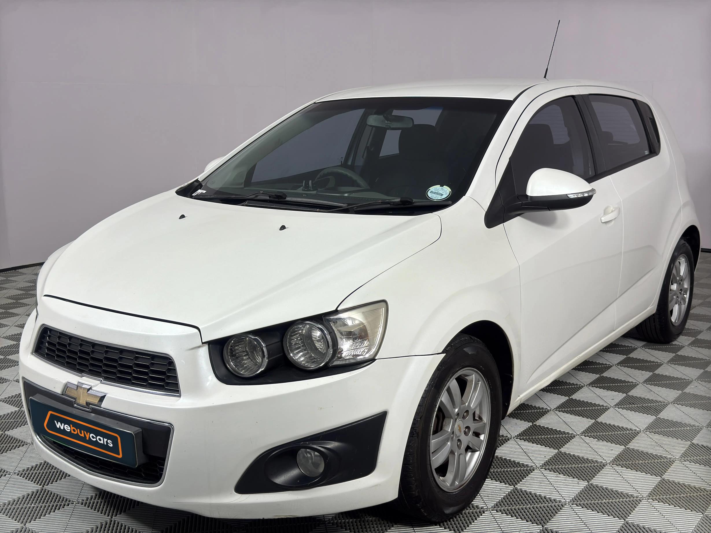 Used 2013 Chevrolet Sonic hatch 1.6 LS Black&White Edition