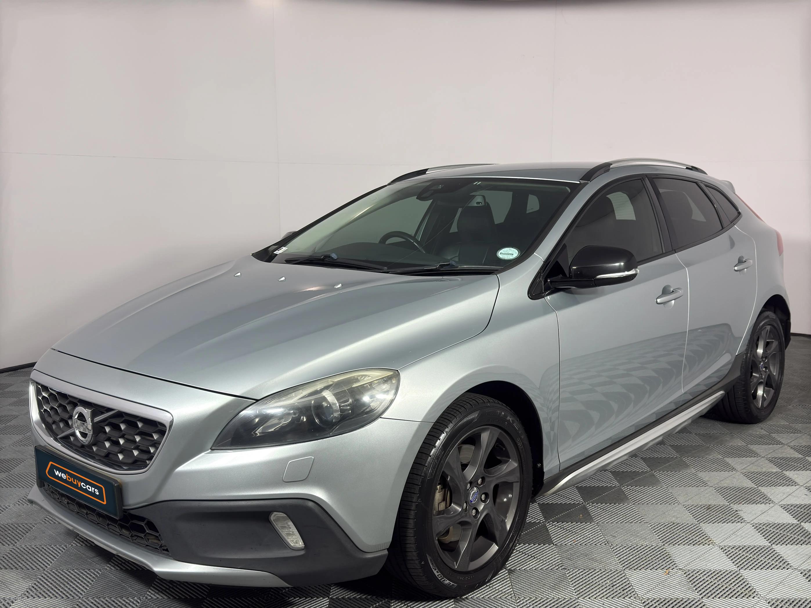 Used 2013 Volvo V40 Cross Country D3 Excel