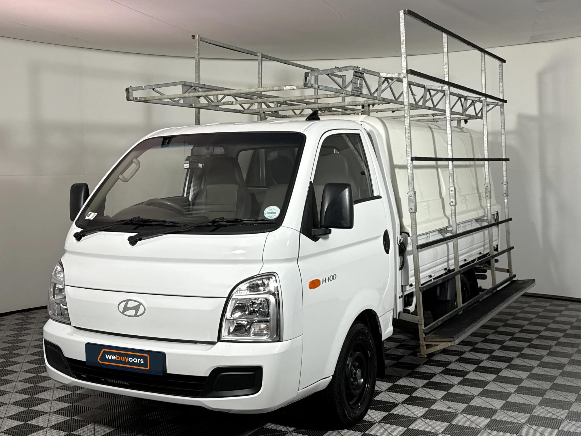 Used 2025 Hyundai H-100 Bakkie 2.6D deck (aircon)