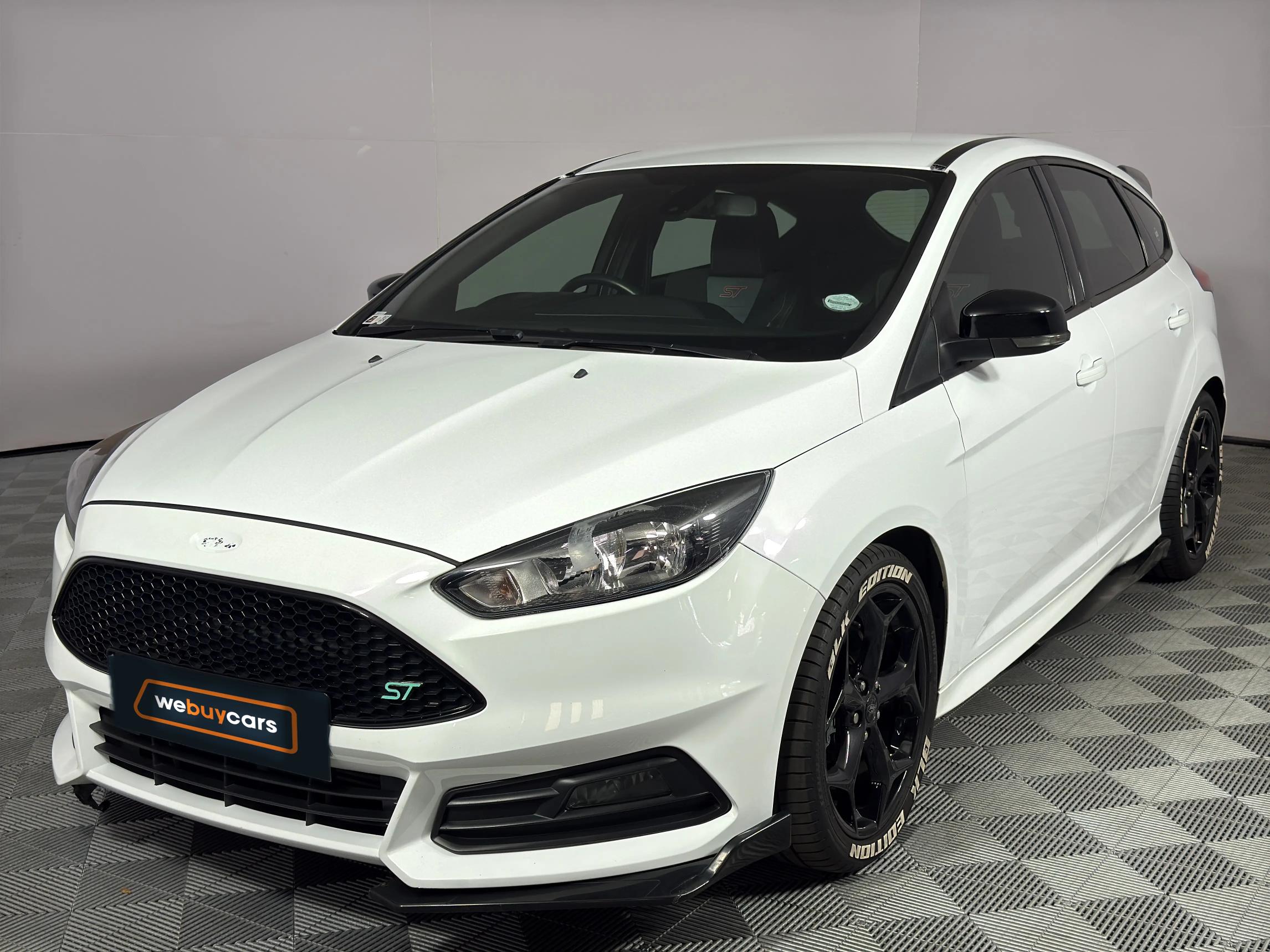 Used 2018 Ford Focus ST 1