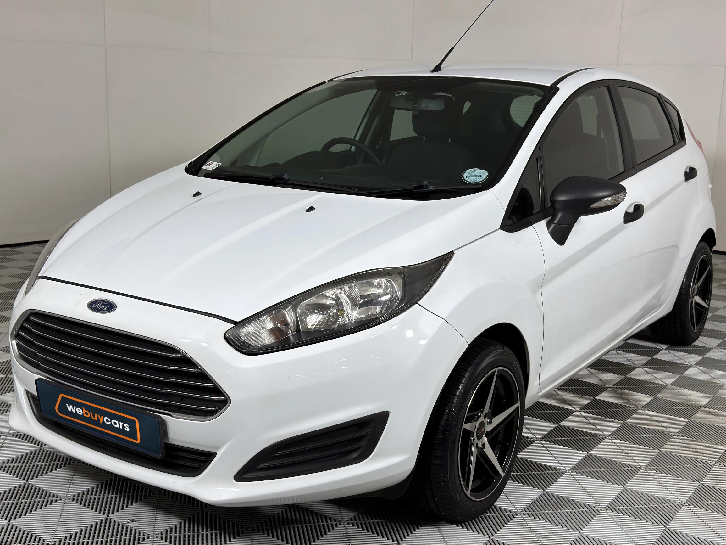 Used 2015 Ford Fiesta 5-door 1.0T Ambiente auto