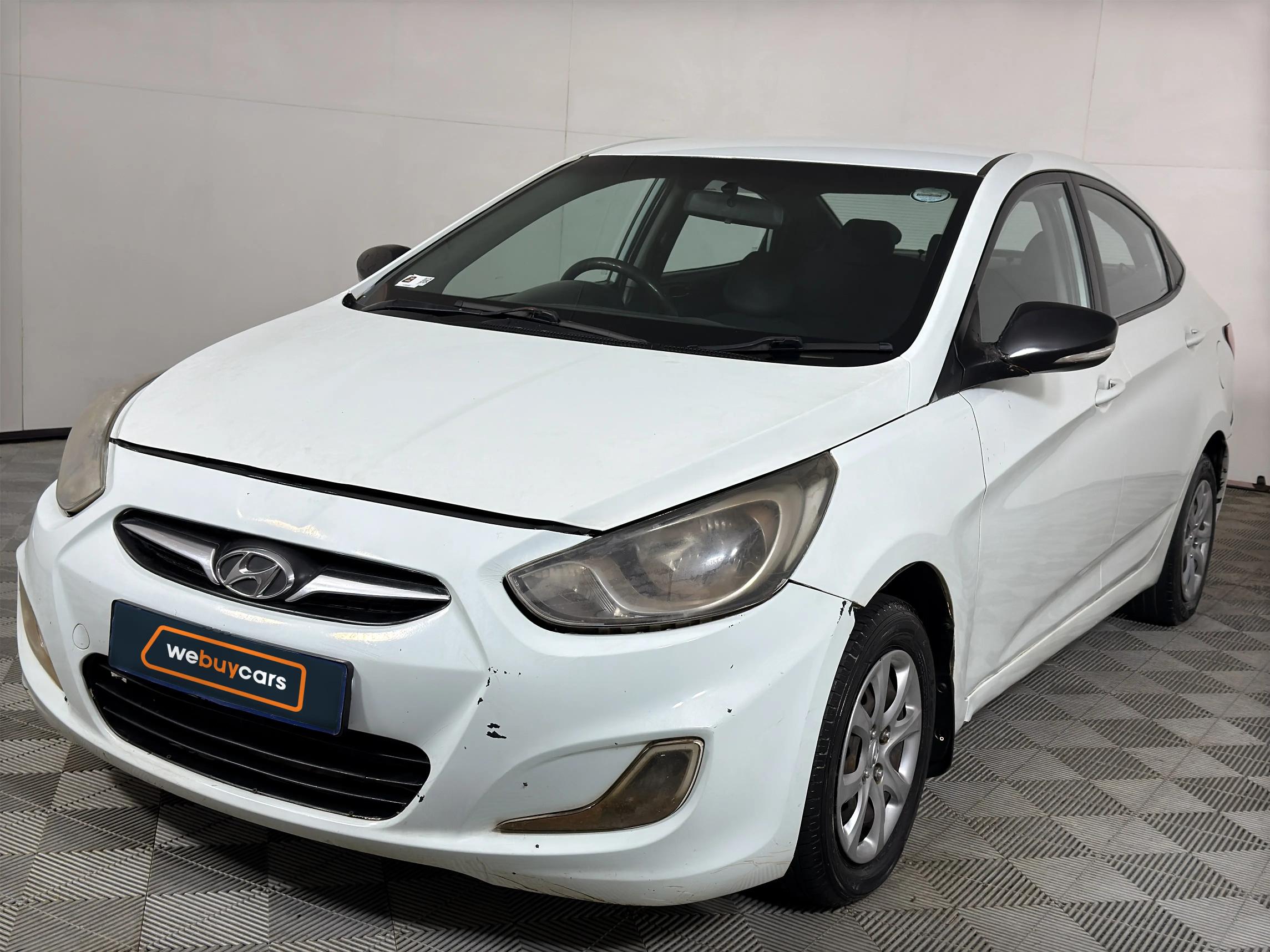 Used 2012 Hyundai Accent sedan 1.6 Fluid