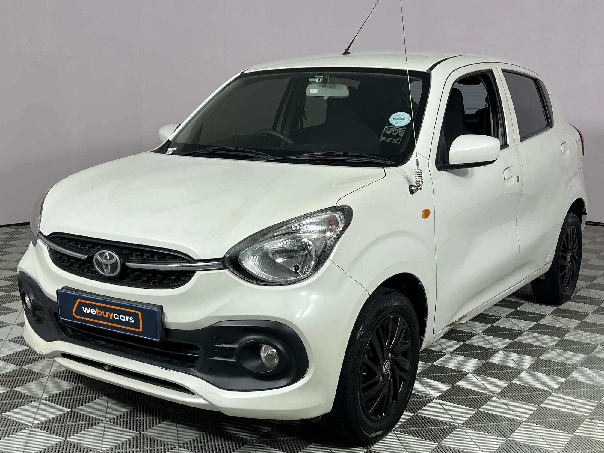 Used 2023 Toyota Vitz 1.0 XR manual