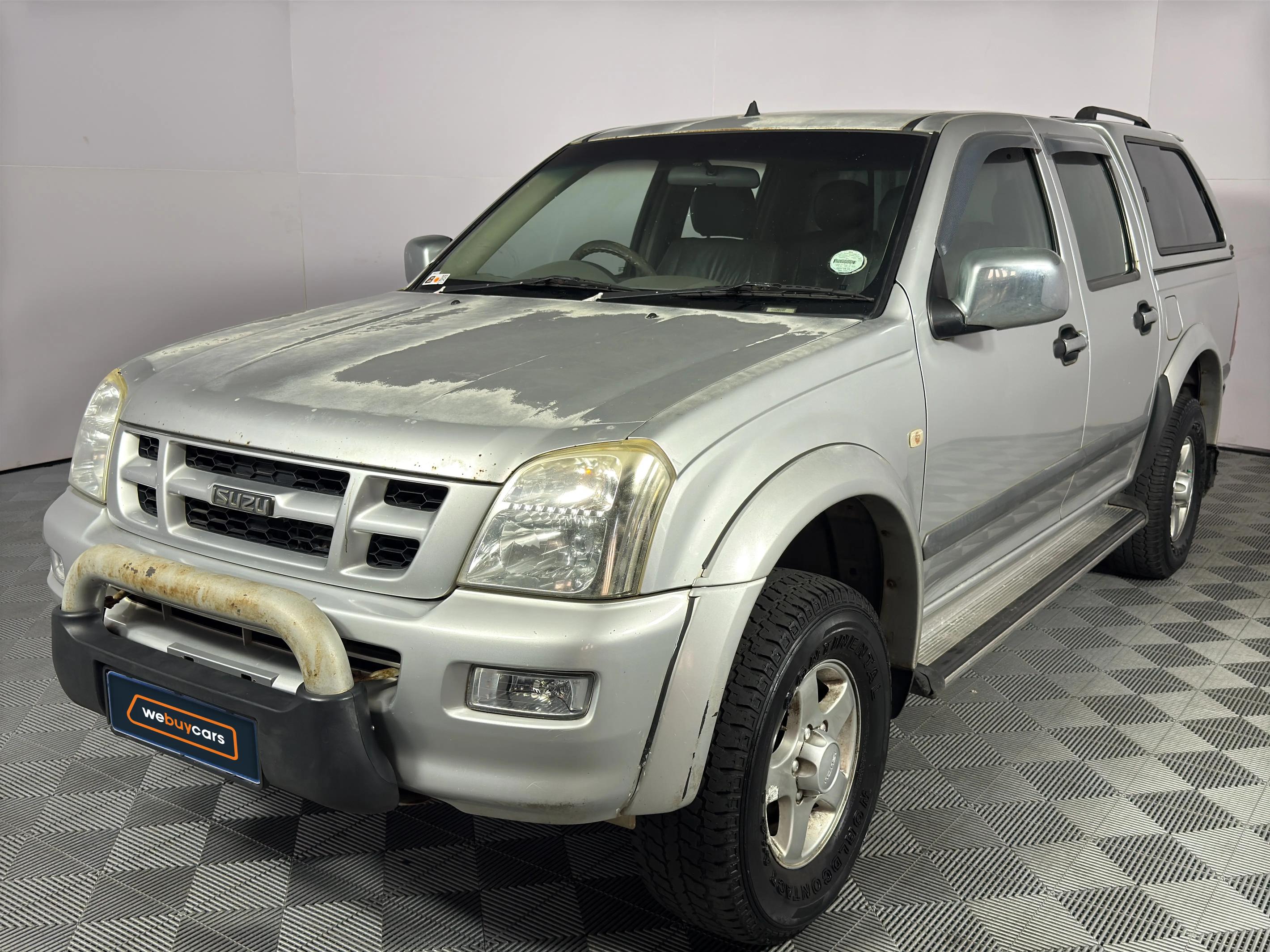 Used 2005 Isuzu KB 240 double cab LE