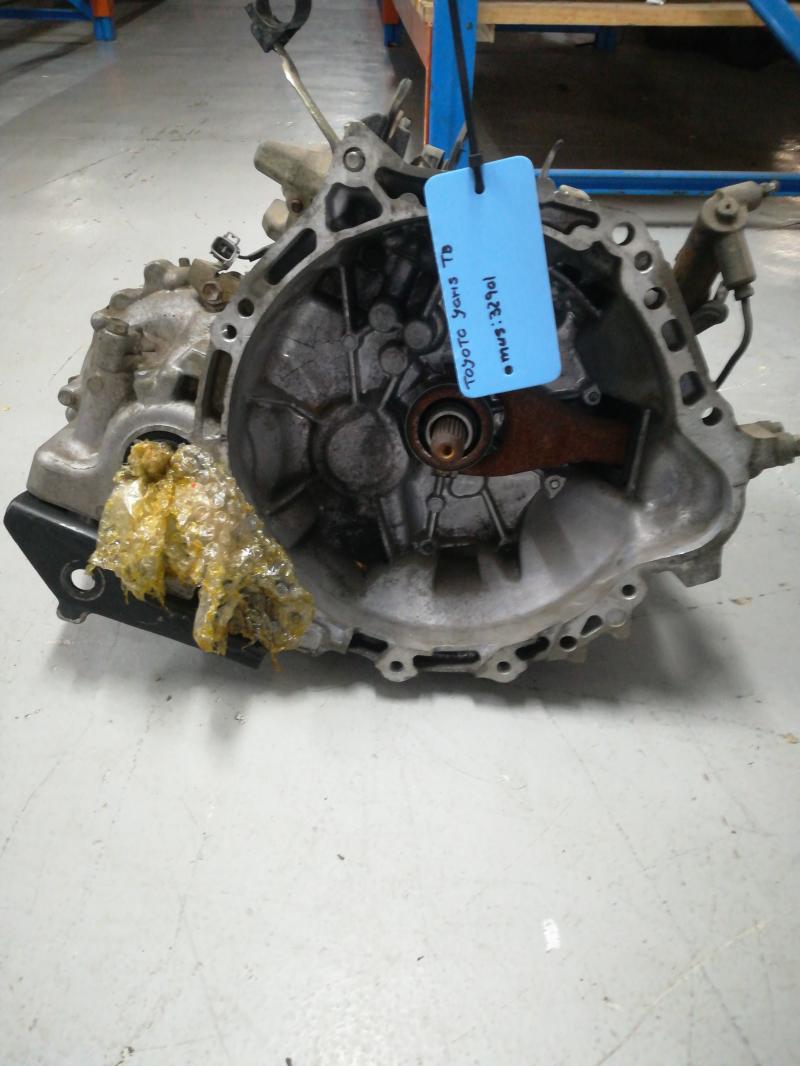 Second Hand Gearbox Complete For TOYOTA YARIS T3 A/C