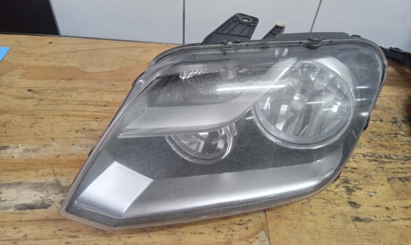 Second Hand Left Headlamp For VOLKSWAGEN AMAROK 2.0TDi TRENDLINE 103KW D/C P/U