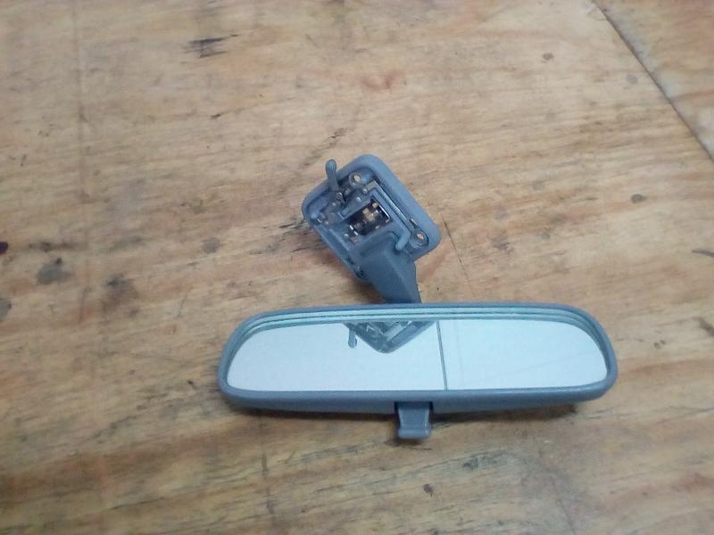 Second Hand Interior Mirror For TOYOTA HILUX 2400D LWB P/U S/C