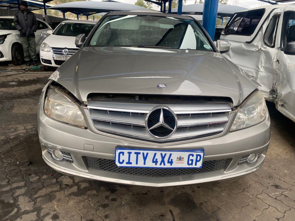 Used 2007 MERCEDES BENZ W204