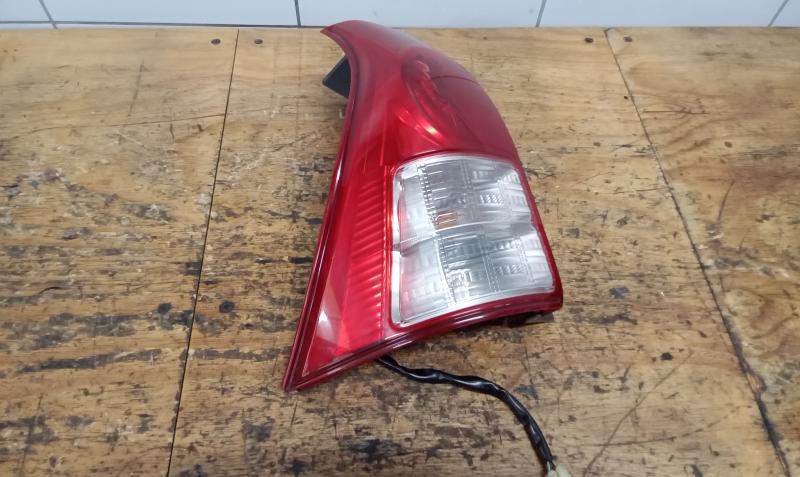 Second Hand Left Tail Light For TOYOTA AVANZA 1.3 S