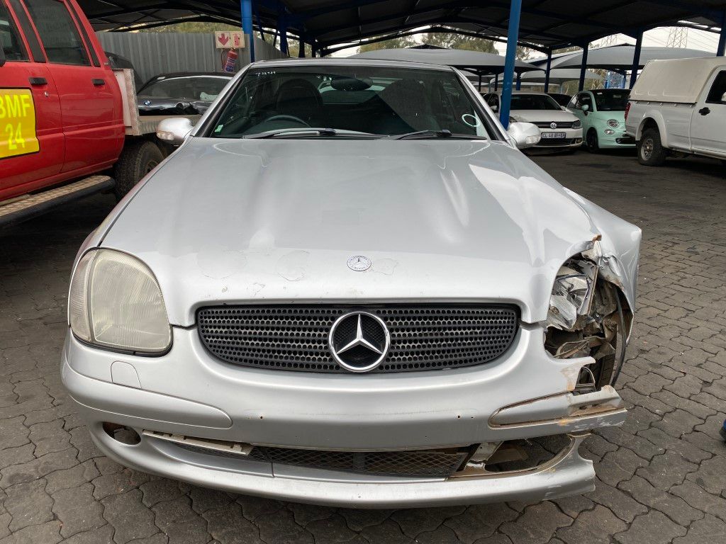 Used 2001 MERCEDES BENZ SLK200