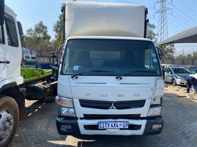 Used 2015 MITSUBISHI FUSO CANTER