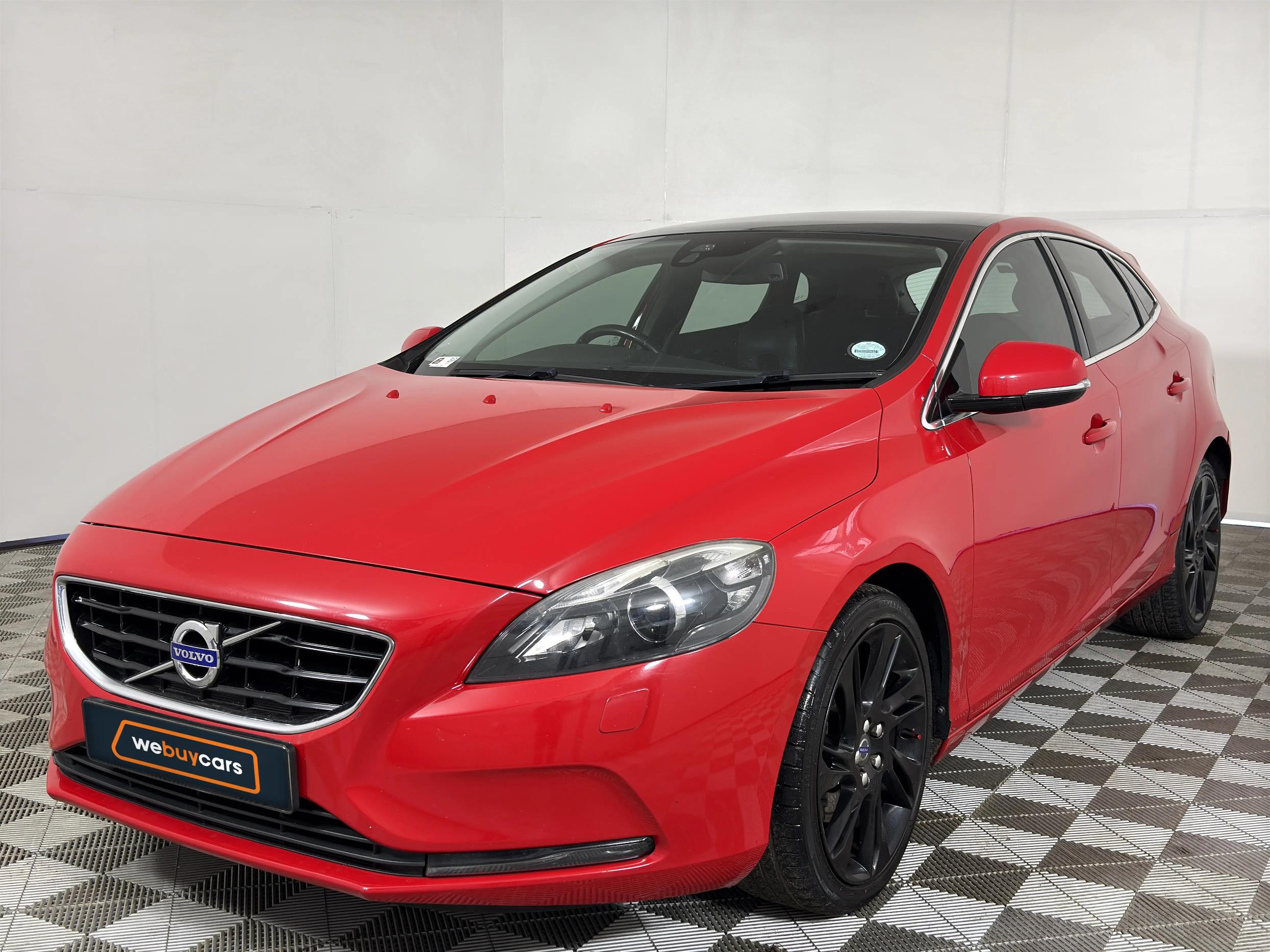 Used 2015 Volvo V40 T4 Excel