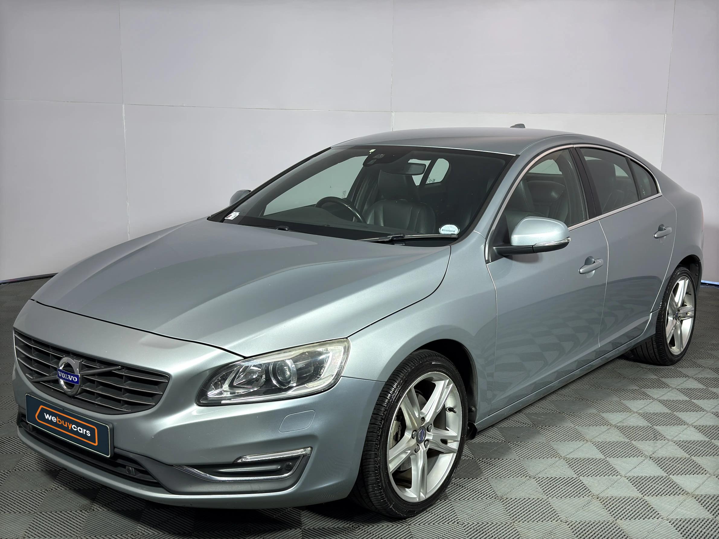 Used 2016 Volvo S60 T5 Momentum