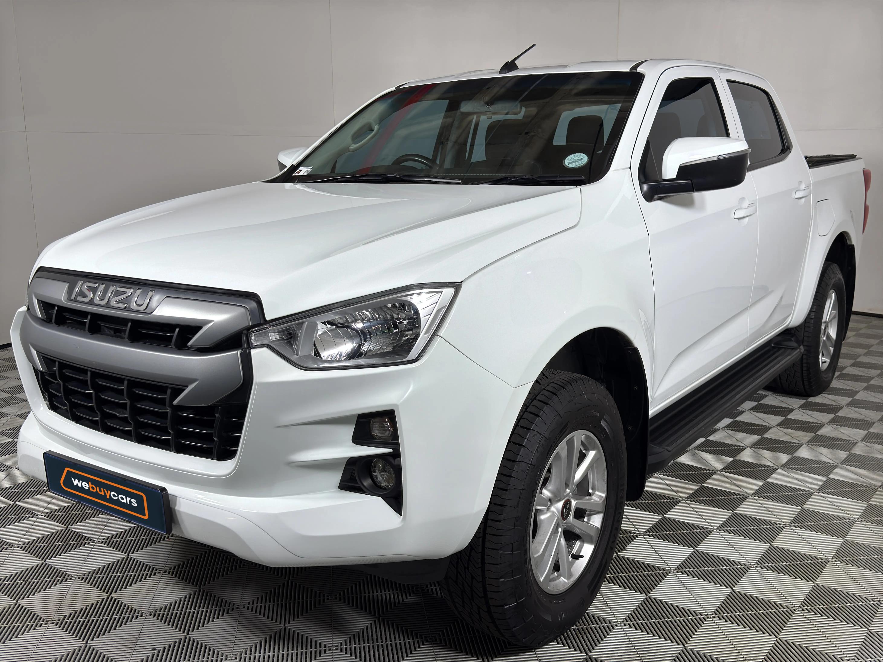 Used 2023 Isuzu D-Max 1.9TD double cab LS auto