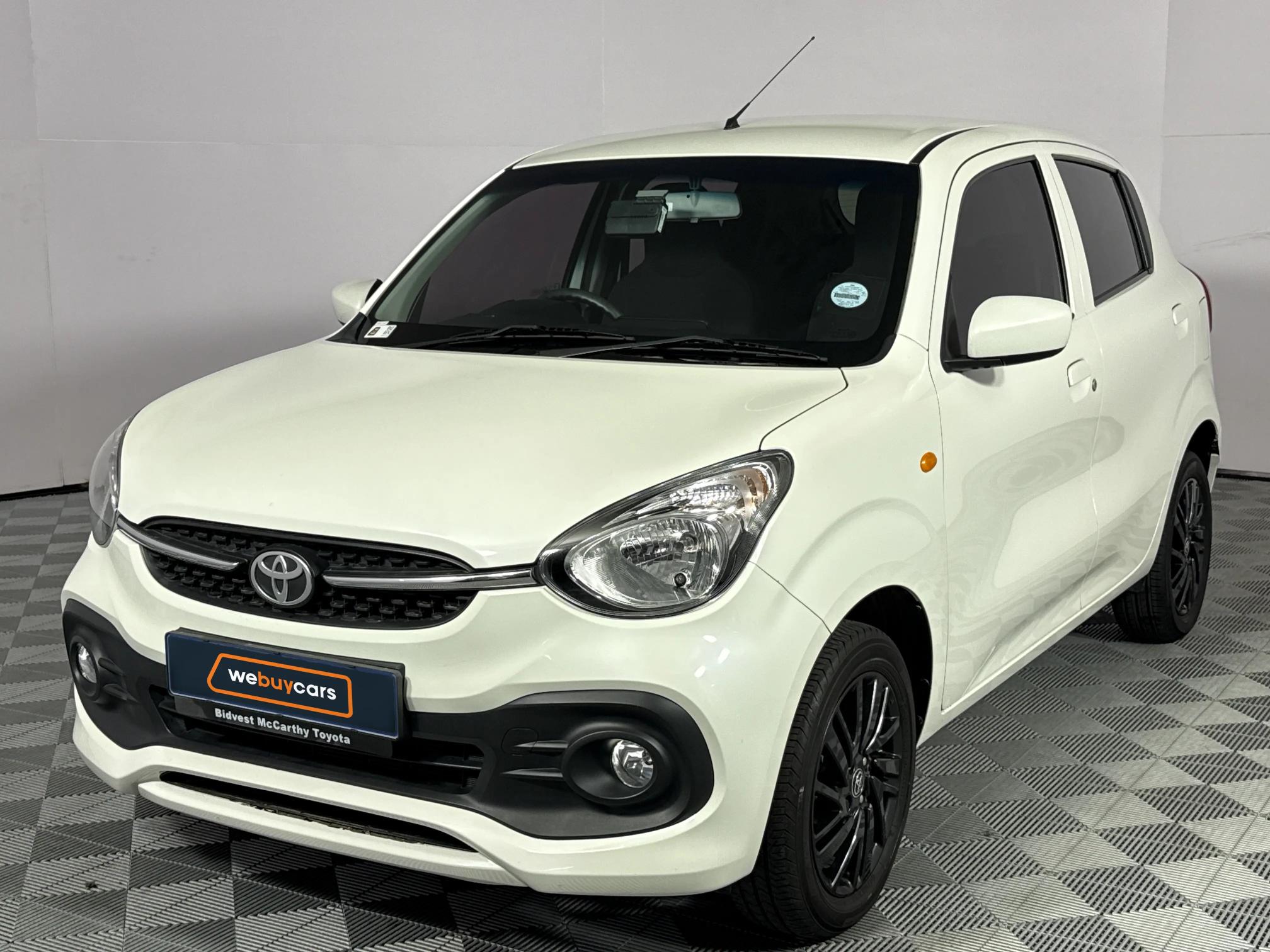 Used 2023 Toyota Vitz 1.0 XR manual