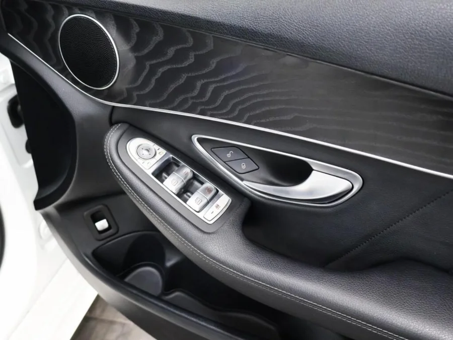 Used 2020 Mercedes-Benz C-Class C300 Avantgarde - ICar Gezina Used 2020 Mercedes-Benz C-Class C300 Avantgarde - ICar Gezina