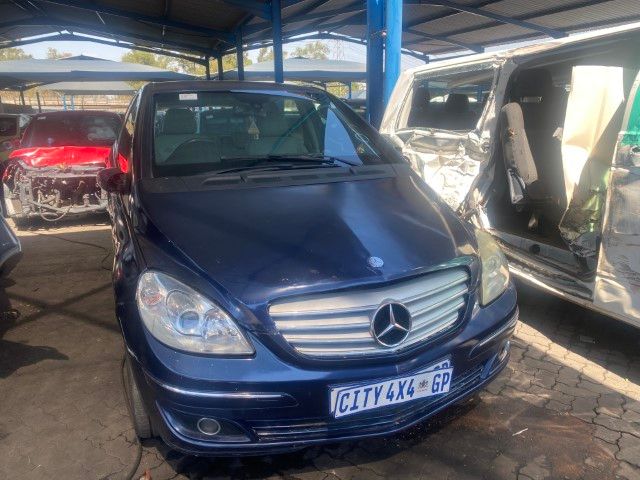 Used 2006 MERCEDES BENZ T245 B200